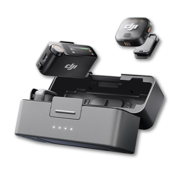 Micros sans fil DJI Mic 3 avec leur boîtier de charge, pour enregistrer les vœux de mariage